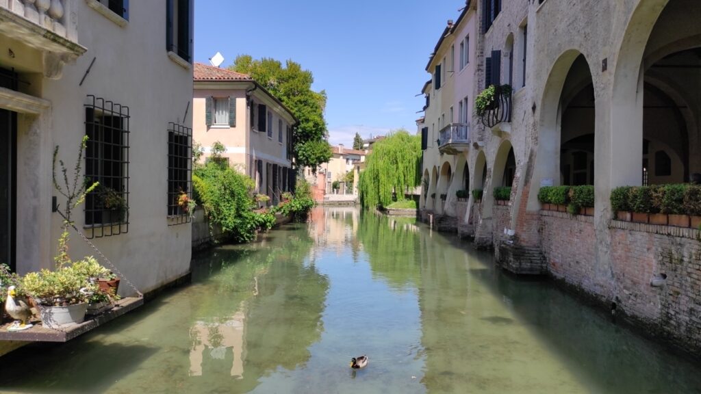 Canale dei buranelli nel centro storico di Treviso