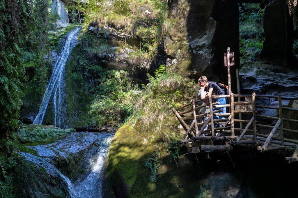 Foto cascate delle grotte del caglieron