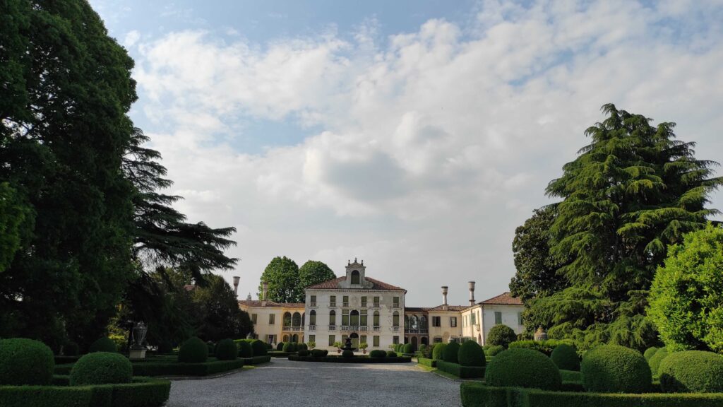 Luoghi romantici a Treviso: ecco dove chiedere la mano della partner 2 Villa Tiepolo Passi Carbonera TV