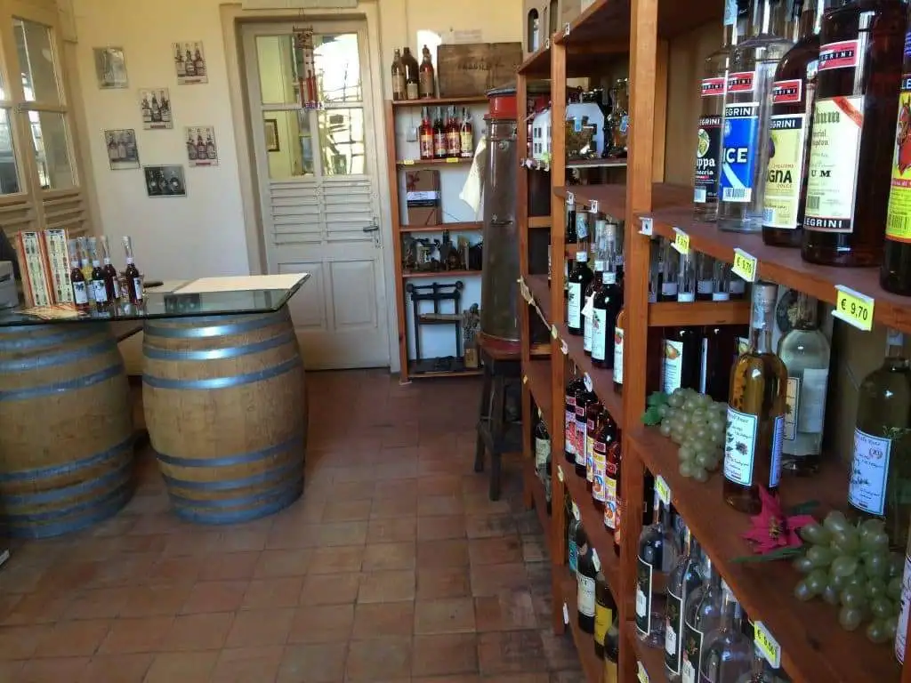 veduta interno distilleria pellegrini