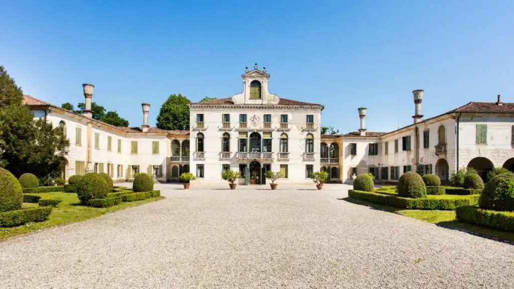 698189 112611 14 rev copia