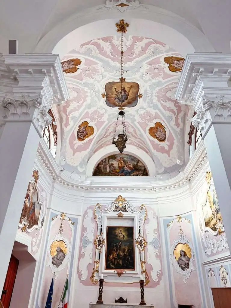 La chiesetta di San Martino a CastelBrando 1