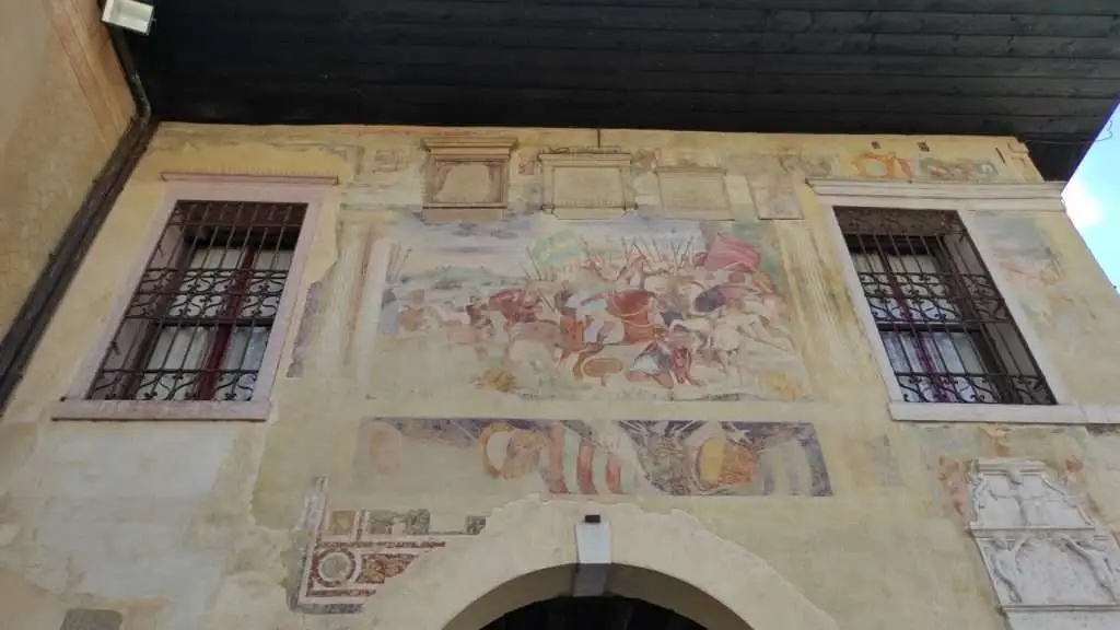 Affresco raffigurante la battaglia di Carre. Loggia della Ragione, Asolo