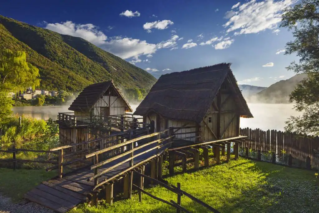 Palafitte nel Parco Archeologico Didattico del Livelet a Revine Lago TV 1 Settembre 2022 1