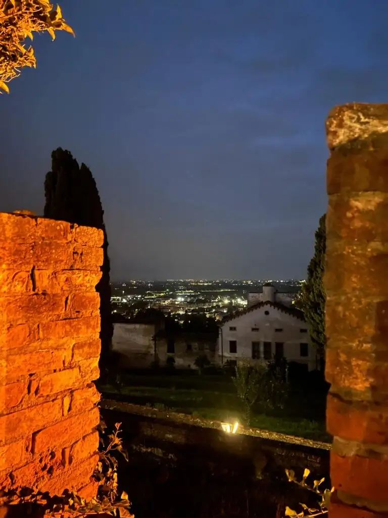 Il mastio del Castello di Conegliano TV veduta serale
