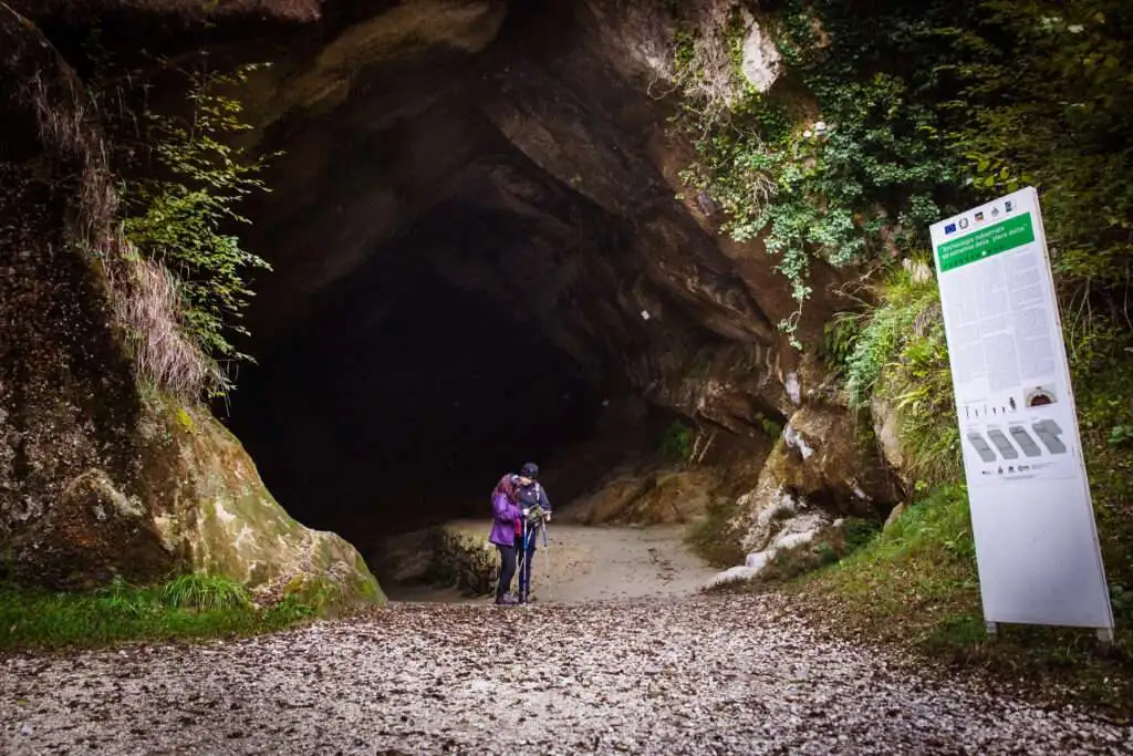 Il Parco Grotte del Caglieron a Fregona (TV) 6 Ingresso cava Parco Grotte del Caglieron a Fregona TV
