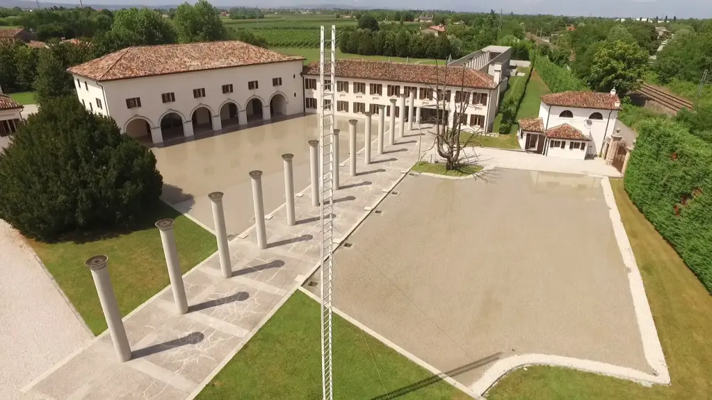 Fabrica Drone columns Alessandro Favaron